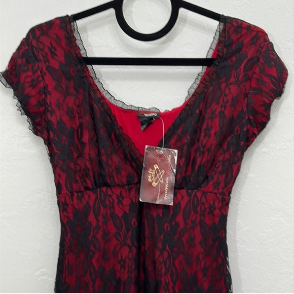 Switchblade Stiletto Red & Black Lace Bodycon Maxi Dress - Picture 2 of 12
